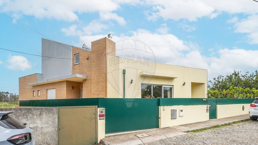 Moradia T3 para Venda em Folgosa