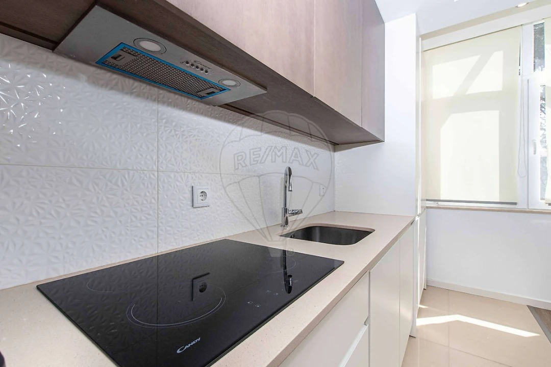 Apartamento T2 para Venda em Laranjeiro e Feijó Foto 19
