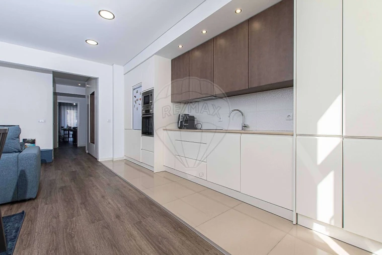 Apartamento T2 para Venda em Laranjeiro e Feijó Foto 15