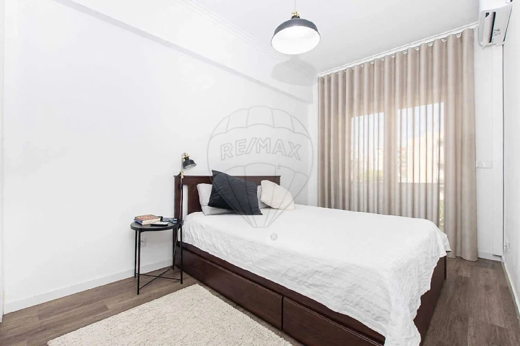 Apartamento T2 para Venda em Laranjeiro e Feijó Foto 2