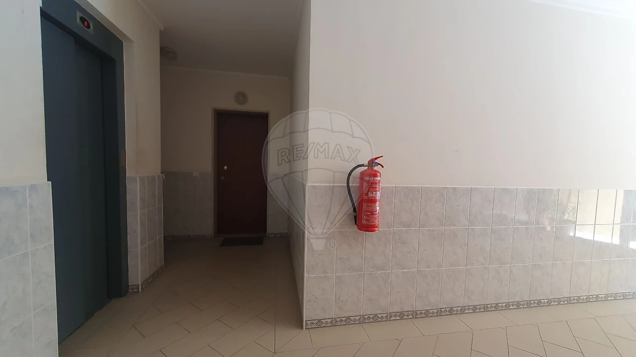 Apartamento T2 para Venda em Alto do Seixalinho, Santo André e Verderena Foto 3