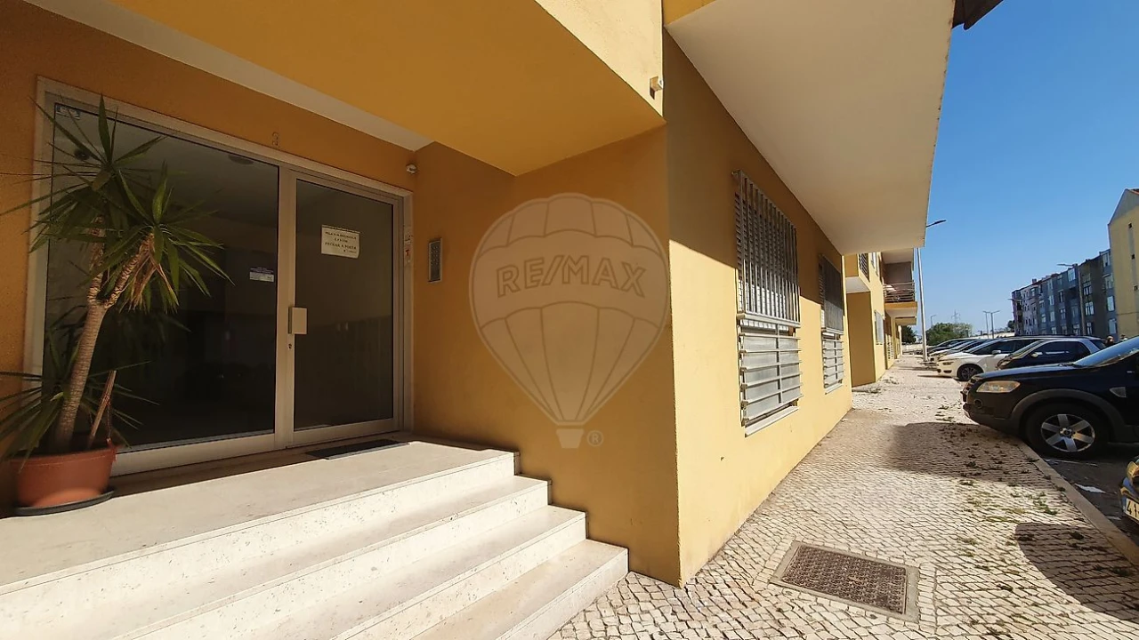 Apartamento T2 para Venda em Alto do Seixalinho, Santo André e Verderena Foto 2