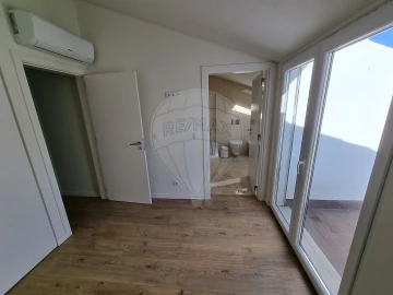 Apartamento T1 para Venda em Campolide
