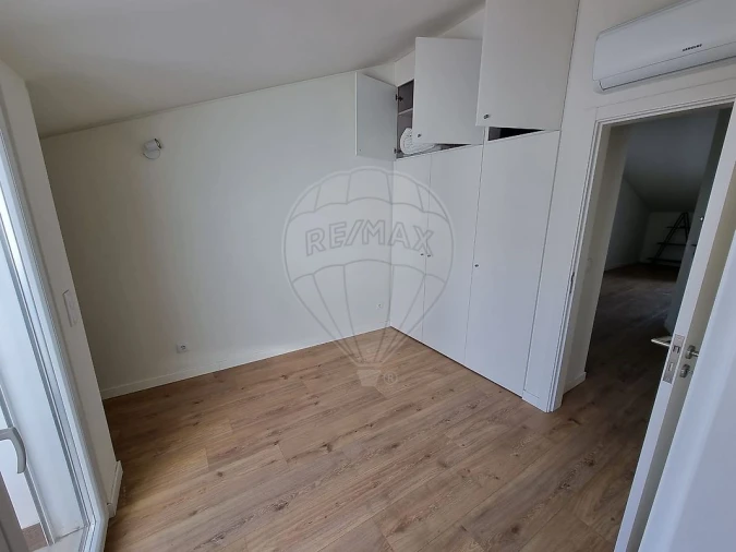 Apartamento T1 para Venda em Campolide Foto 8