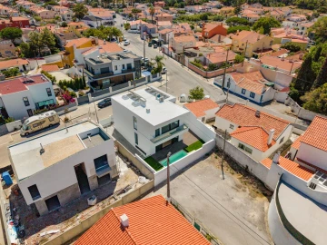Moradia T4 para Venda em Alcabideche