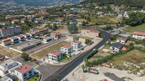 Moradia T3 para Venda em Fonte Arcada e Oliveira