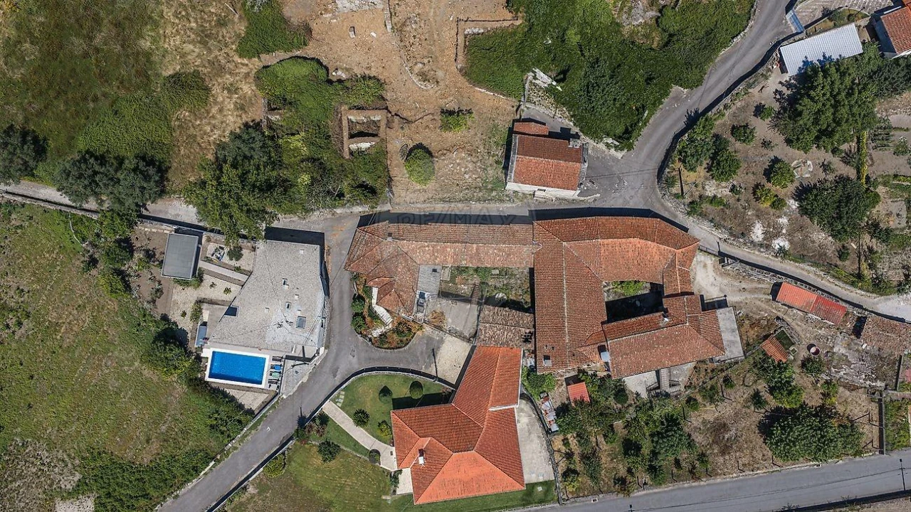Moradia T1 para Venda em Travassos Foto 3