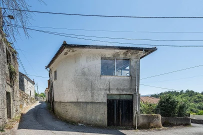Moradia T1 para Venda em Travassos