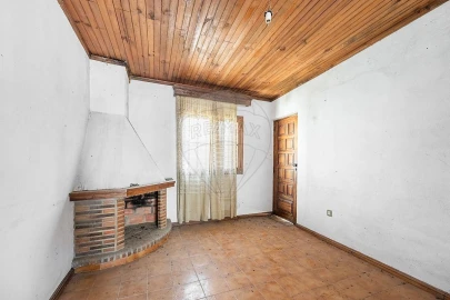 Moradia T1 para Venda em Travassos