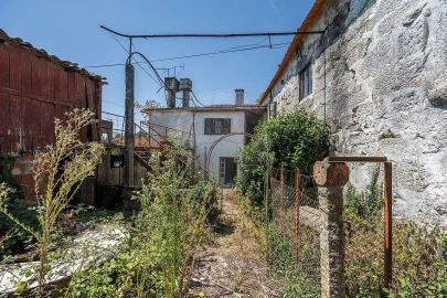Moradia T1 para Venda em Travassos