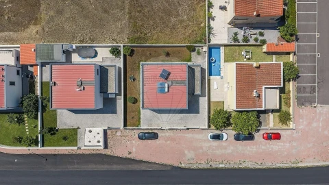 Moradia T3 para Venda em Fonte Arcada e Oliveira