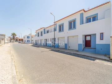 Moradia T3 para Venda em Porto Covo