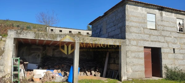 Moradia T5 para Arrendamento em Gestaço