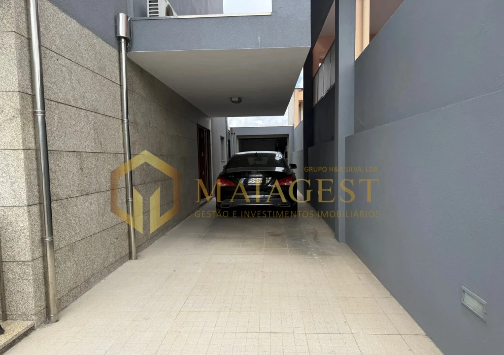 Moradia T3 para Venda em Serzedo e Perosinho Foto 7