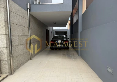 Moradia T3 para Venda em Serzedo e Perosinho