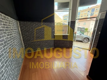 Loja para Arrendamento em Guarda
