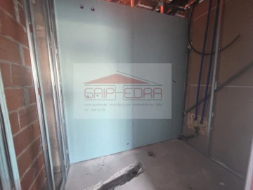 Moradia T4 para Venda em Canelas