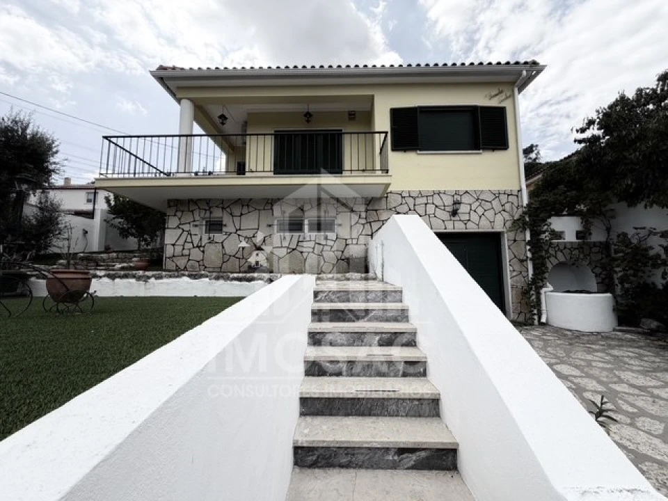 Moradia T3 para Venda em Fanhões Foto 21
