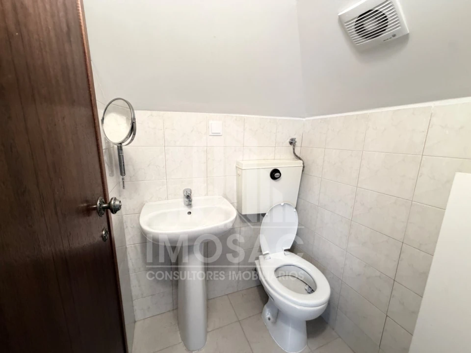 Moradia T3 para Venda em Fanhões Foto 37