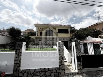 Moradia T3 para Venda em Fanhões
