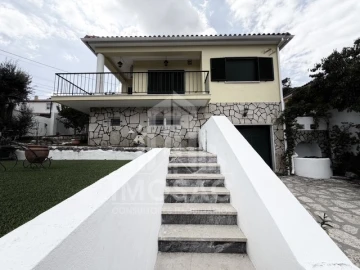 Moradia T3 para Venda em Fanhões