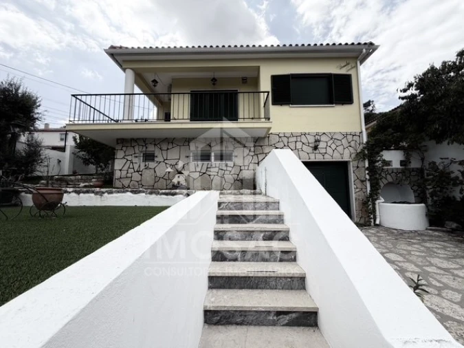 Moradia T3 para Venda em Fanhões Foto 21