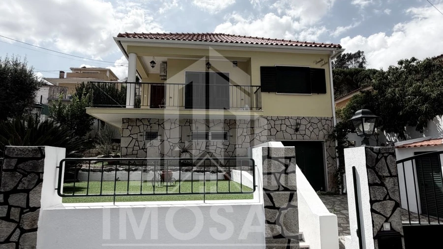 Moradia T3 para Venda em Fanhões