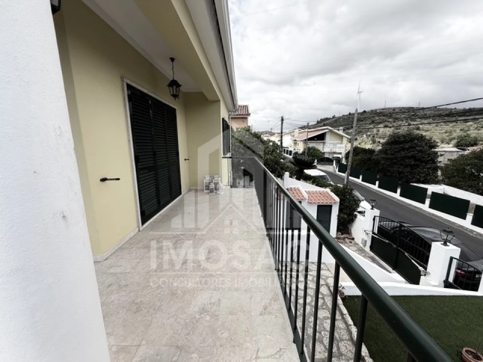 Moradia T3 para Venda em Fanhões Foto 15