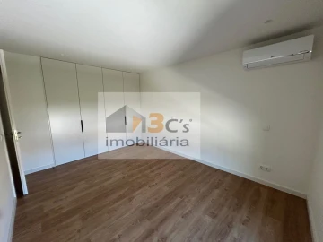 Apartamento T1 para Venda em Paranhos