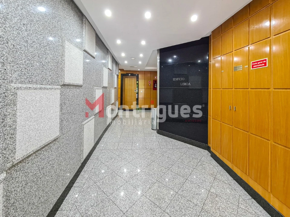 Apartamento T4 para Arrendamento em Parque das Nações Foto 2