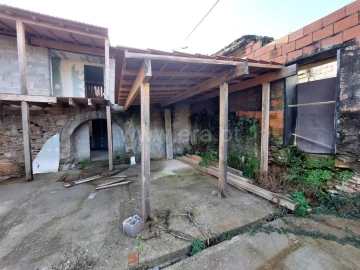 Moradia T0 para Venda em Raiva, Pedorido e Paraíso