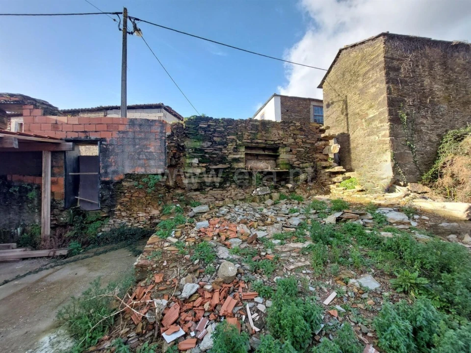 Moradia T0 para Venda em Raiva, Pedorido e Paraíso Foto 3