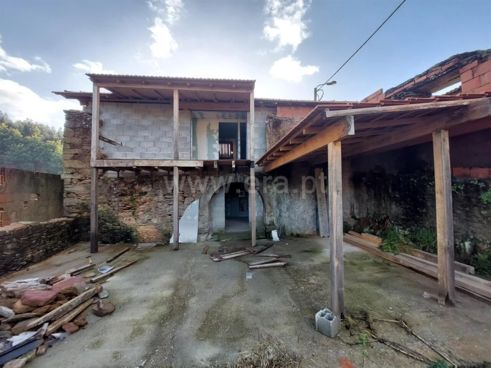 Moradia T0 para Venda em Raiva, Pedorido e Paraíso Foto 1