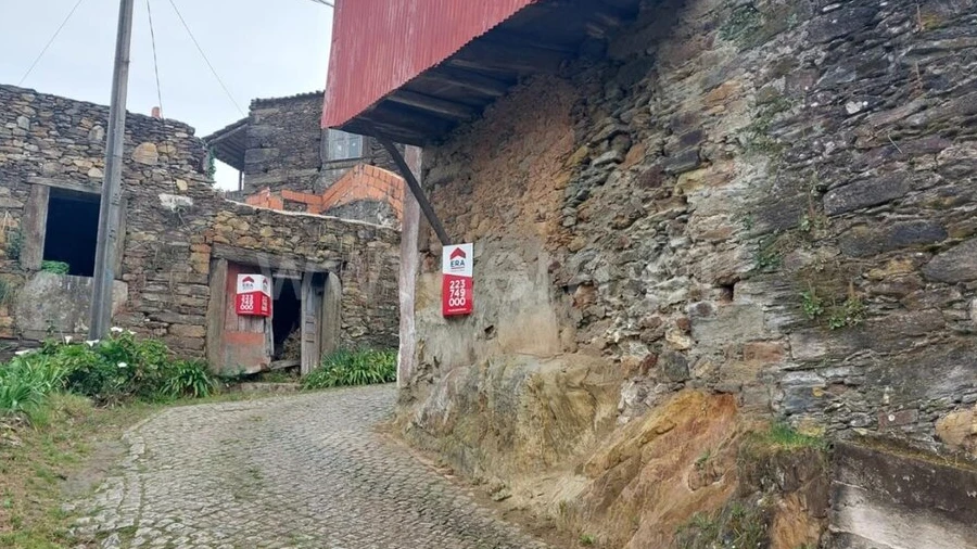 Moradia T0 para Venda em Raiva, Pedorido e Paraíso