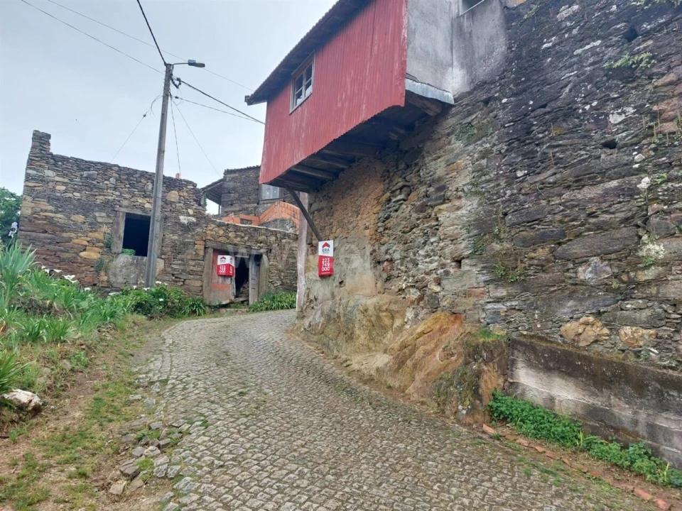 Moradia T0 para Venda em Raiva, Pedorido e Paraíso Foto 1