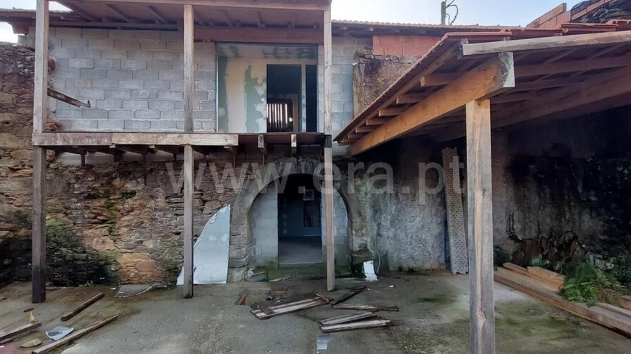 Moradia T0 para Venda em Raiva, Pedorido e Paraíso