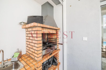 Moradia T4 para Venda em Fernao Ferro
