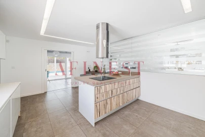 Moradia T4 para Venda em Fernao Ferro