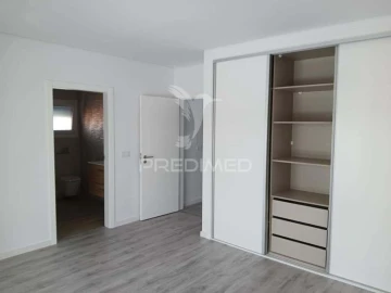 Moradia T3 para Venda em Fernao Ferro
