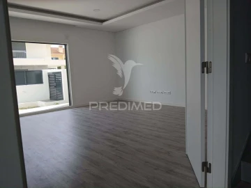 Moradia T3 para Venda em Fernao Ferro