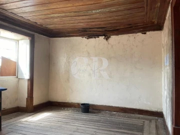 Moradia T2 para Venda em Lousã e Vilarinho