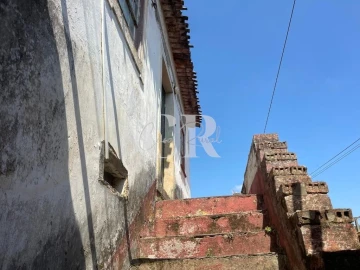 Moradia T2 para Venda em Lousã e Vilarinho