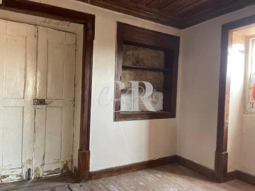Moradia T2 para Venda em Lousã e Vilarinho