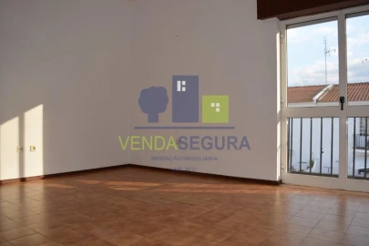 Apartamento T3 para Venda em Safara e Santo Aleixo da Restauração