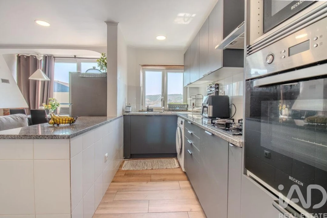 Apartamento T3 para Venda em Lourinhã e Atalaia Foto 8