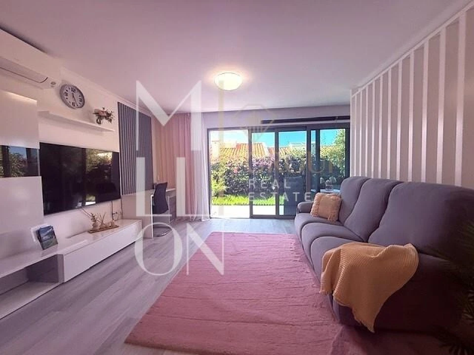 Moradia T3 para Venda em Caniço Foto 6