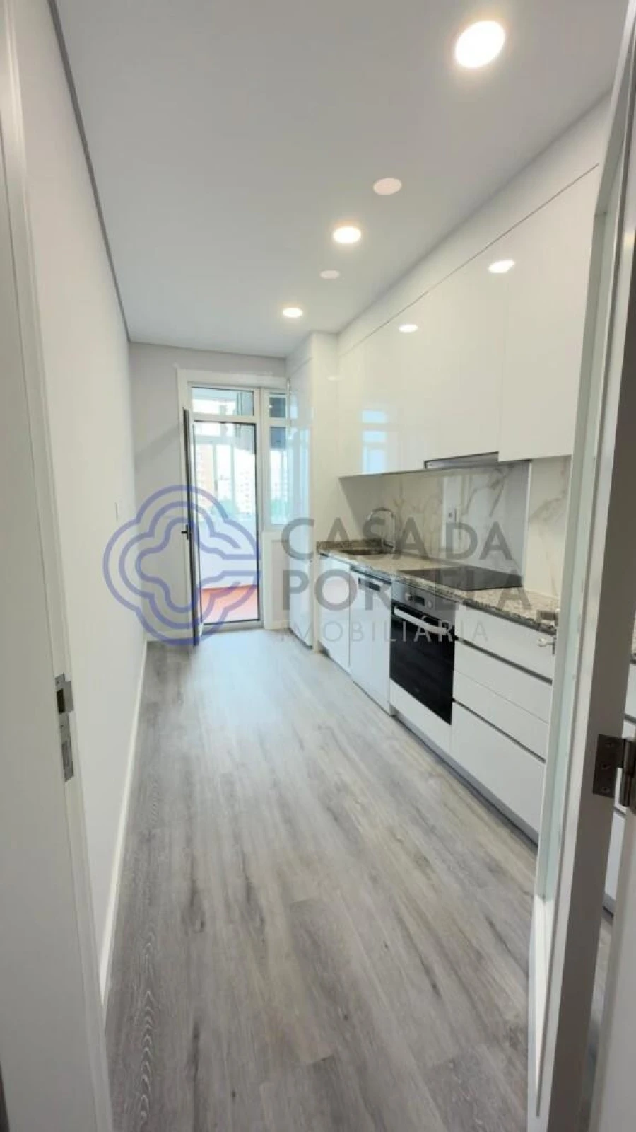 Apartamento T2 para Venda em Cedofeita, Santo Ildefonso, Sé, Miragaia, São Nicolau e Vitória Foto 4