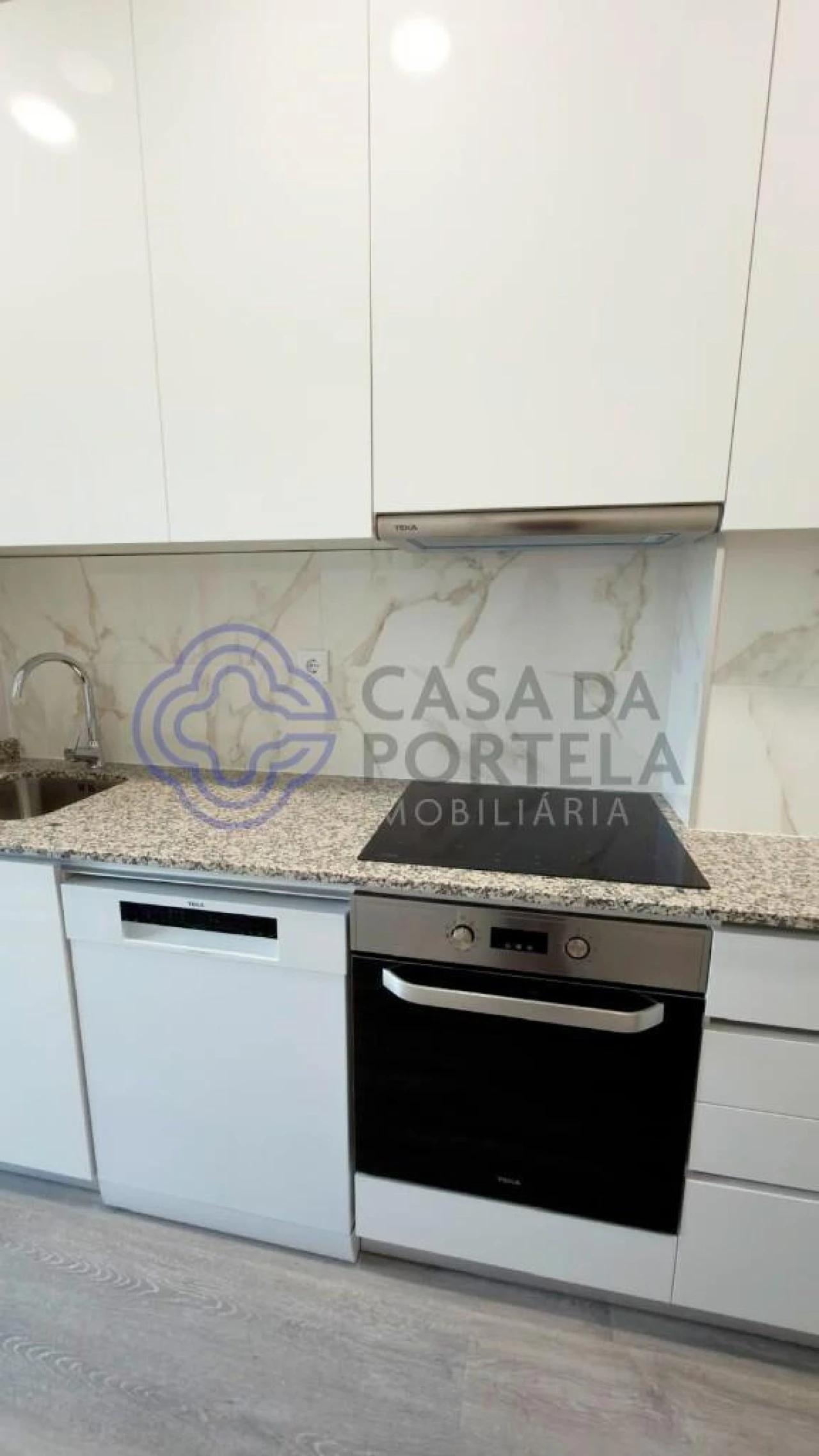 Apartamento T2 para Venda em Cedofeita, Santo Ildefonso, Sé, Miragaia, São Nicolau e Vitória Foto 3