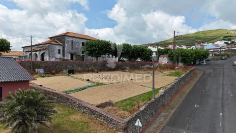 Terreno para Venda em Ribeirinha