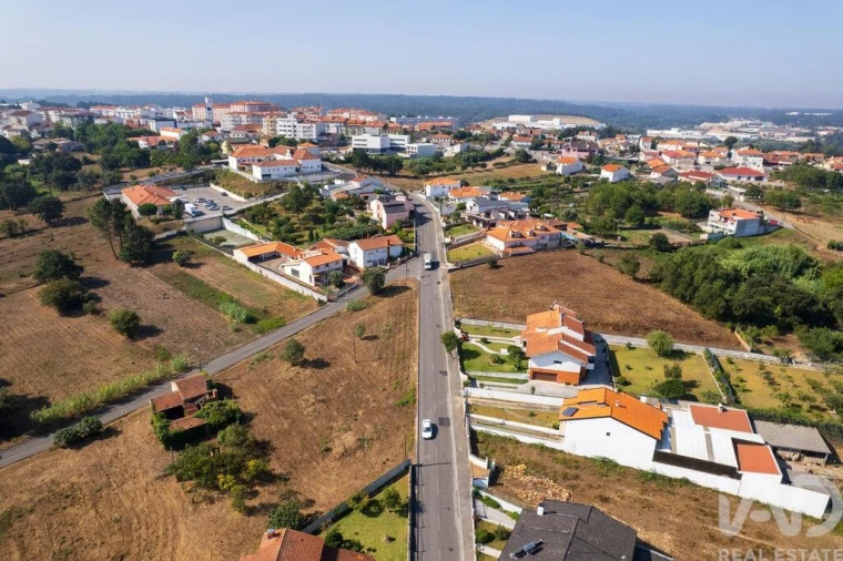 Moradia T4 para Venda em Oliveira do Bairro Foto 7